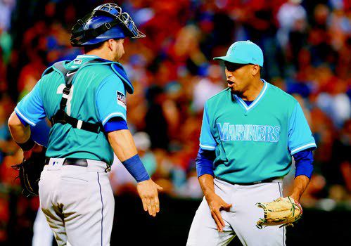 It happened! Edwin Diaz notched 50 saves so Scott Servais now has a new  haircut