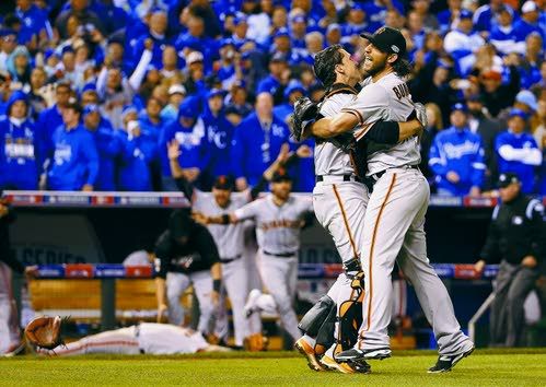 Bumgarner throws shutout as Giants take 3-2 series lead