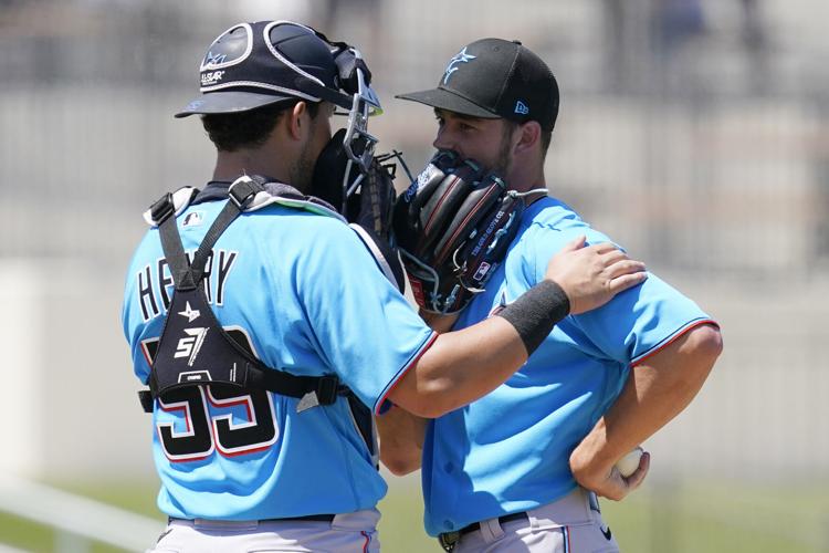 MLB to test pitch-calling device for catchers