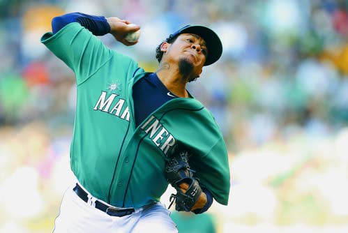 Felix Hernandez continues to dominate A's, snaps win streak