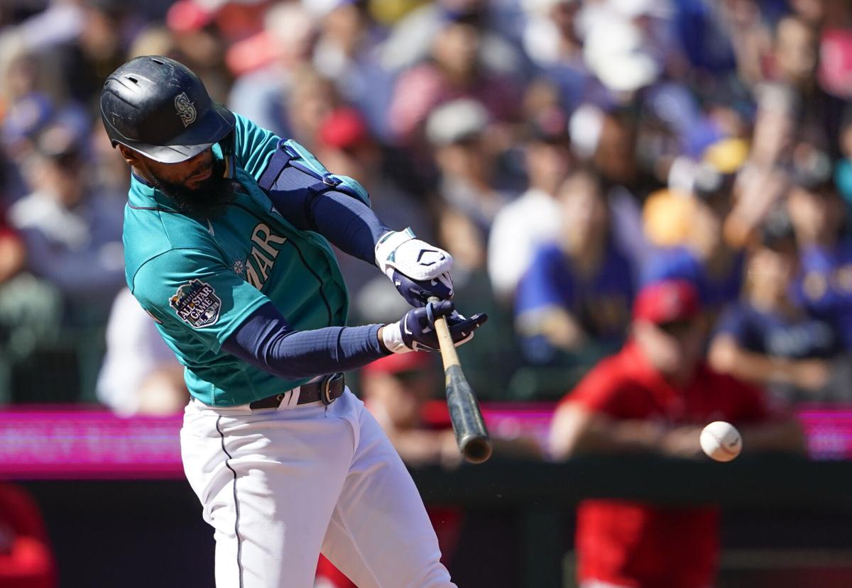 Robinson Cano puts in extra early work for Mariners' big series