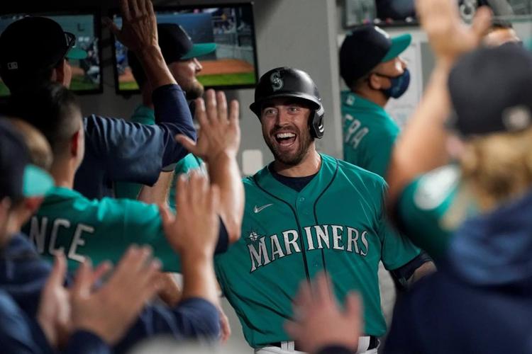 Castillo, Crawford lead Mariners to 4-0 win over D-backs - Seattle