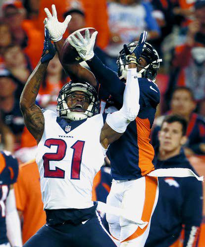 Broncos booed by fans over goal line sequence against Texans