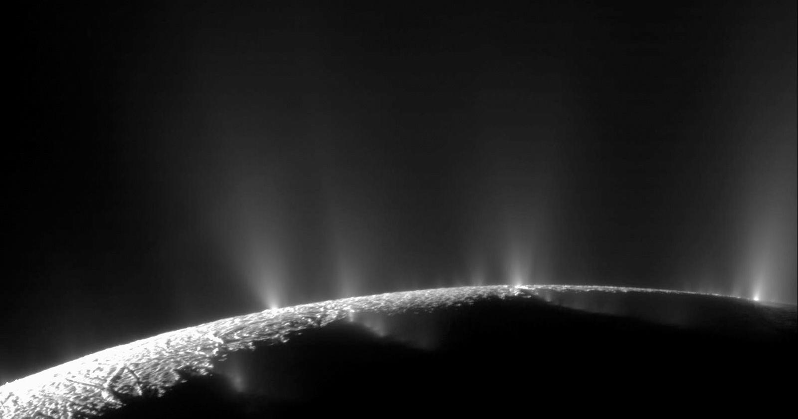 Key building block of life found on ocean world orbiting Saturn - Vimarsana News