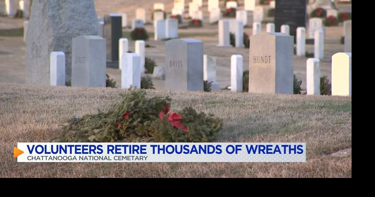 Volunteers help retire thousands of wreaths at the Chattanooga National