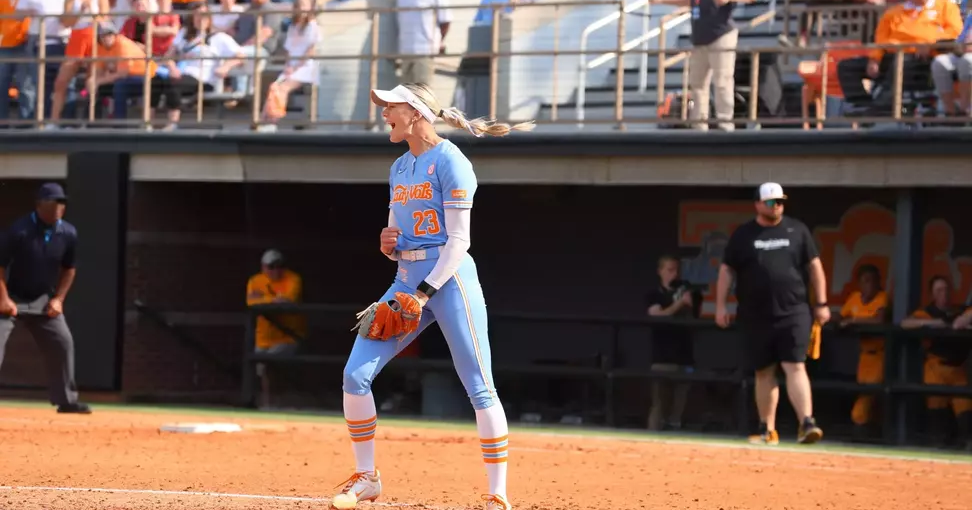 #1 Tennessee Lady Vols stay undefeated with 6-2 comeback win over App State Mountaineers