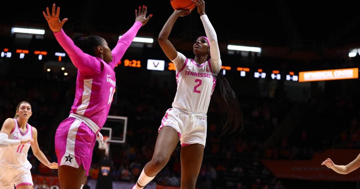 Lady Vols in action during a game