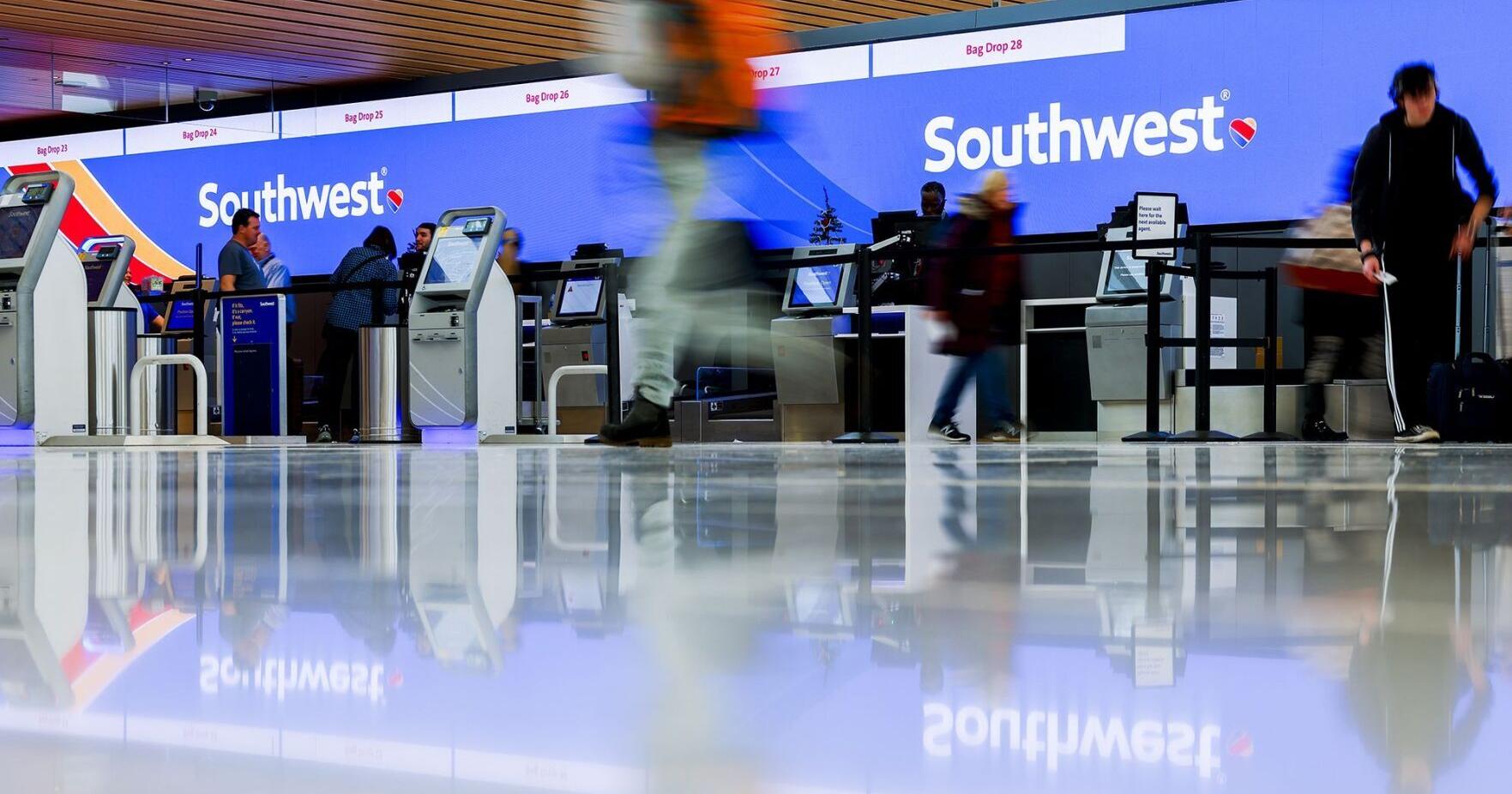 Southwest cancels more than 700 flights, blaming weather - Vimarsana News
