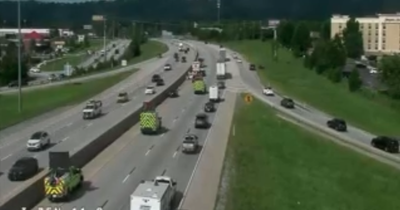 UPDATE: Lanes reopened following multi-vehicle crash on I-75 in Ooltewah Tuesday