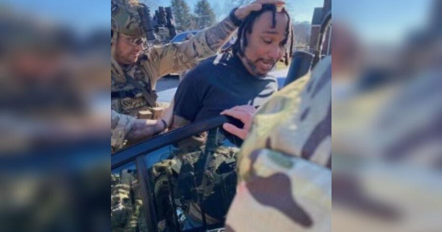 Man accused of killing deputy arrested after long manhunt | Tennessee ...