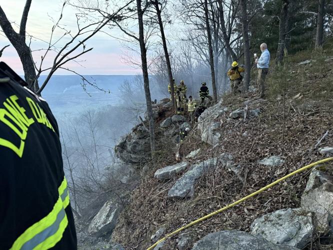 Multiple fire crews called to extinguish Signal Mountain brush fire ...