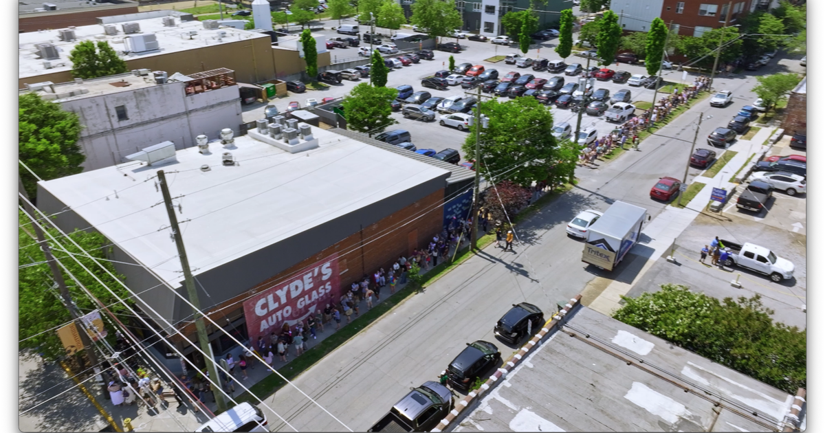 Hundreds of fans vying for limited Phoebe Bridgers pop-up show tickets in Chattanooga