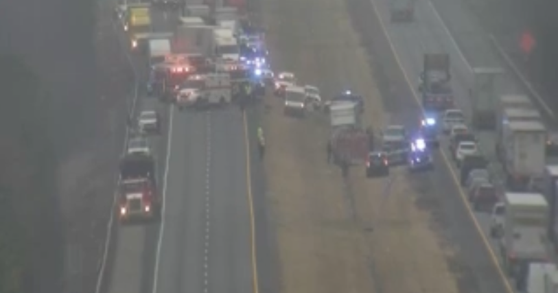 TRAFFIC ALERT: Multi-vehicle crash shuts down I-75 southbound in Bradley Co.