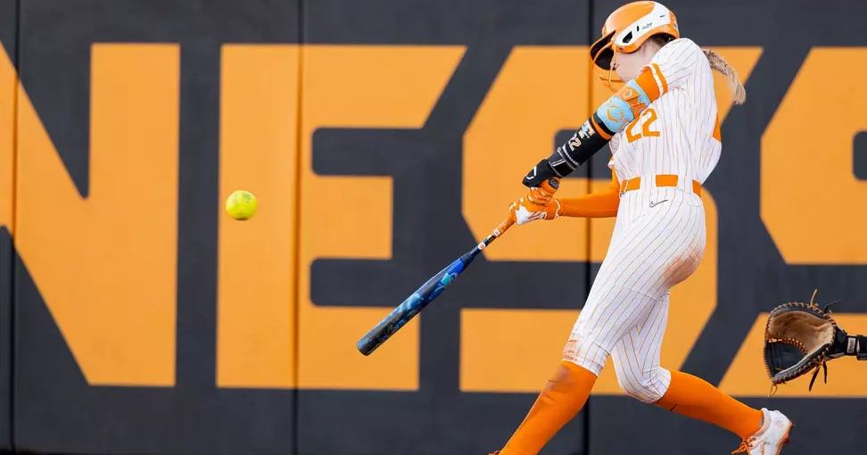 #1 Tennessee Lady Vols fall 5-2 to #5 Florida Gators to set up Sunday rubber match