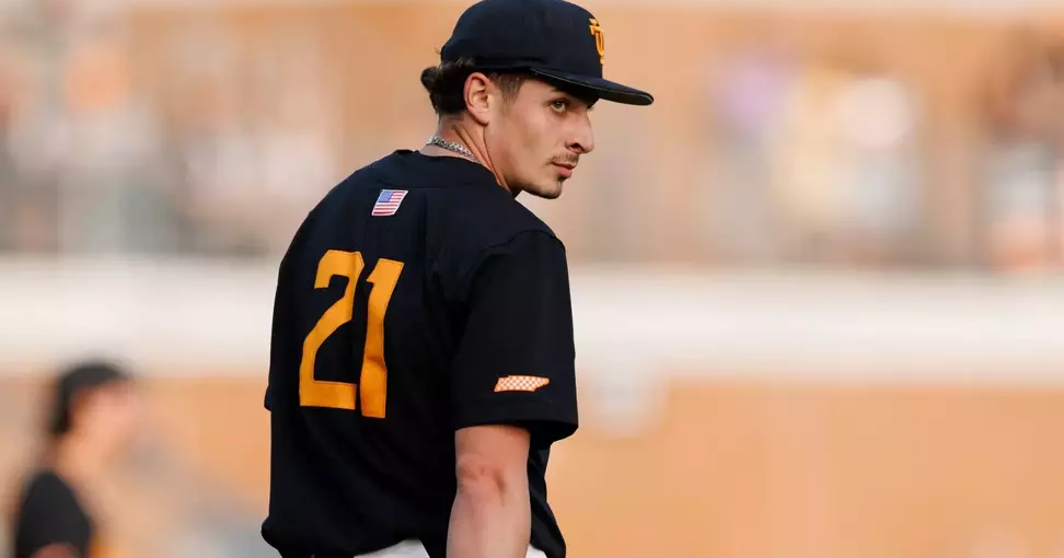 Tennessee Volunteers earn series win with 6-2 victory over #9 Mississippi State Bulldogs