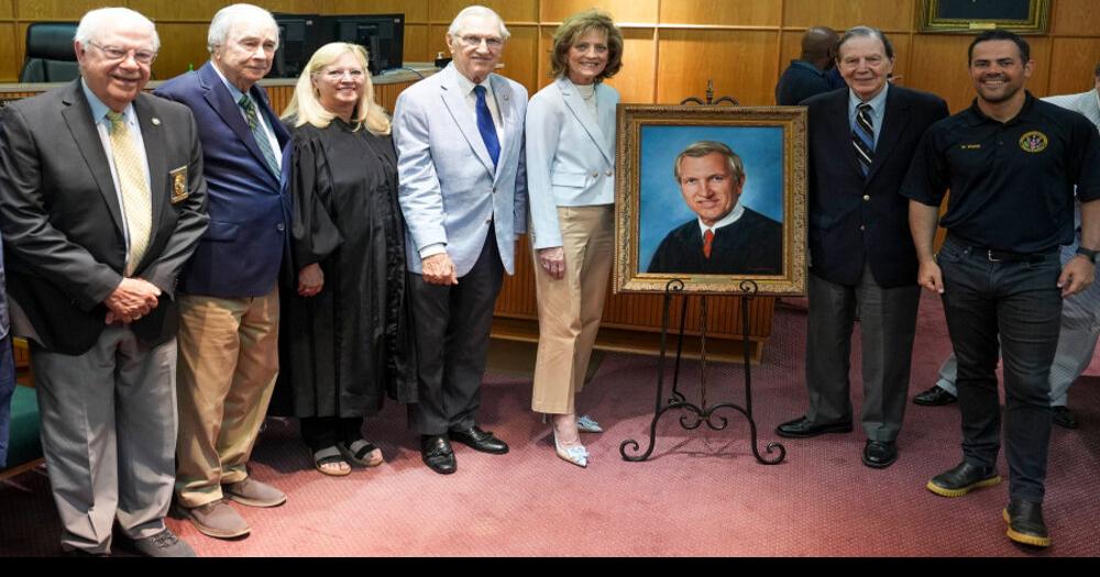 Portrait unveiling ceremony held for retired Chattanooga City Court