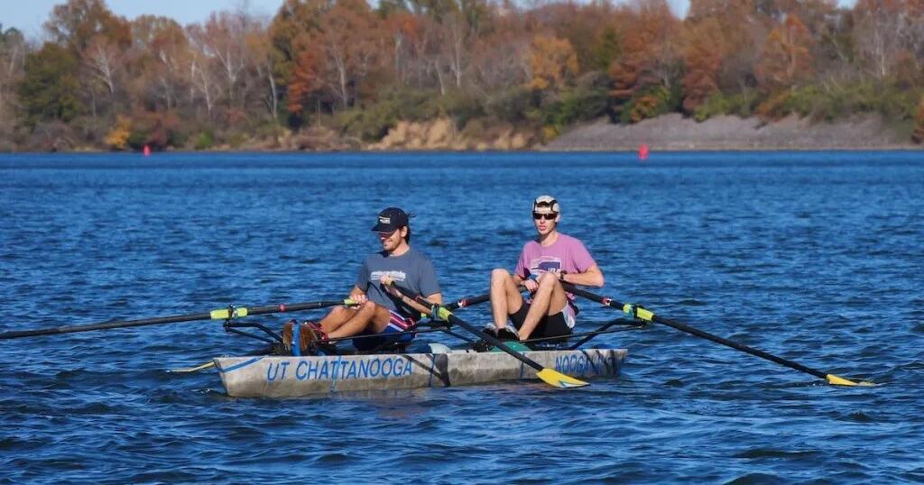 UTC students build 1,200 pound concrete canoe for Tennessee River race
