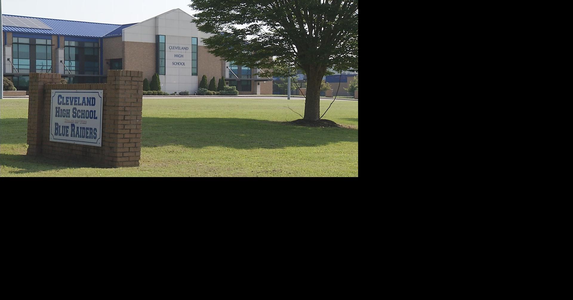 Local school districts struggle with staffing shortages amid ...
