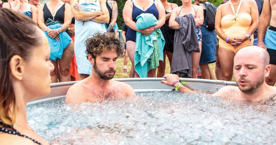 Local cold plunge group focuses on mental health during cold weather ...
