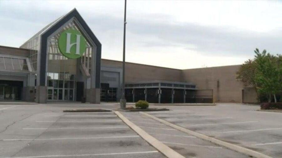 Suspicious person call at Hamilton Place Mall leads to chase, one
