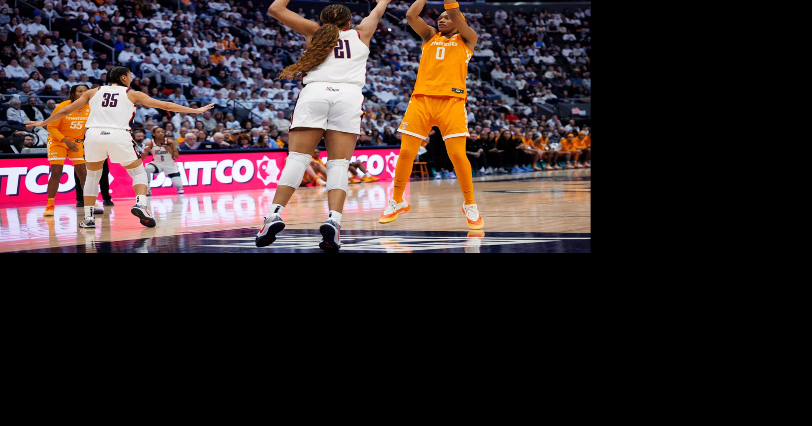 #15 Tennessee Lady Vols let second-half lead slip away, collapse late in 96-66 loss to #1 Uconn Huskies