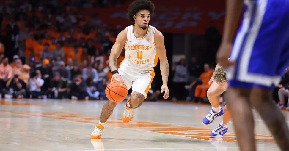 #24 Tennessee Volunteers collapse in second half, blow 17-point lead and lose to Kentucky 80-78
