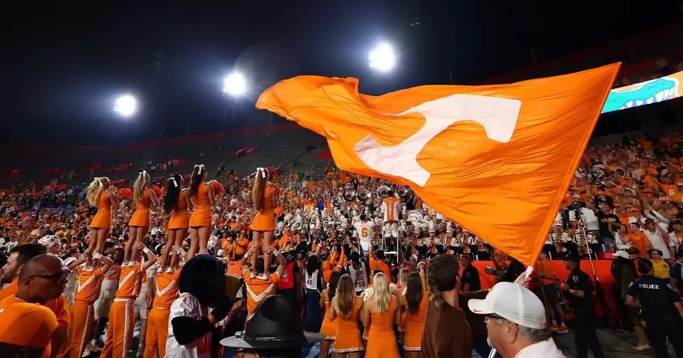 #20 Tennessee Volunteers win in the Swamp for the first time since 2003, beat Florida Gators 31-11