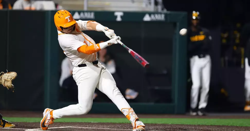 #22 Tennessee Volunteers fall 4-2 in series opener to Missouri Tigers