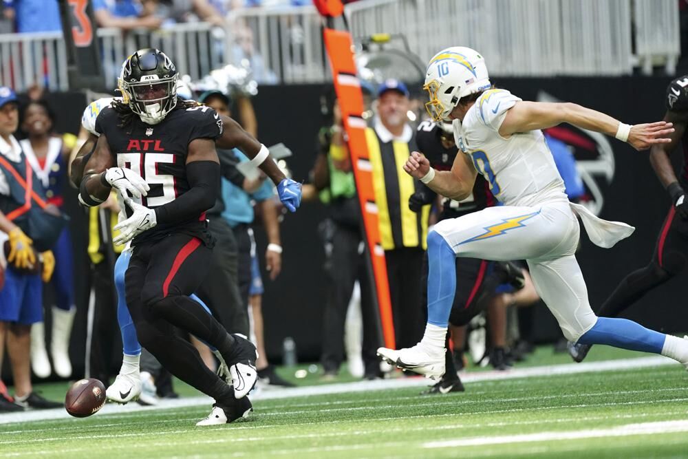 Atlanta Falcons Can't Close vs. Los Angeles Chargers in 20-17 Week 9 Loss