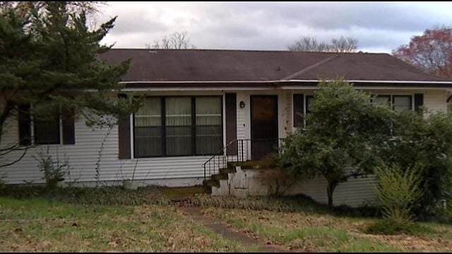 UPDATE: Dead twins unnoticed in Chattanooga home for years