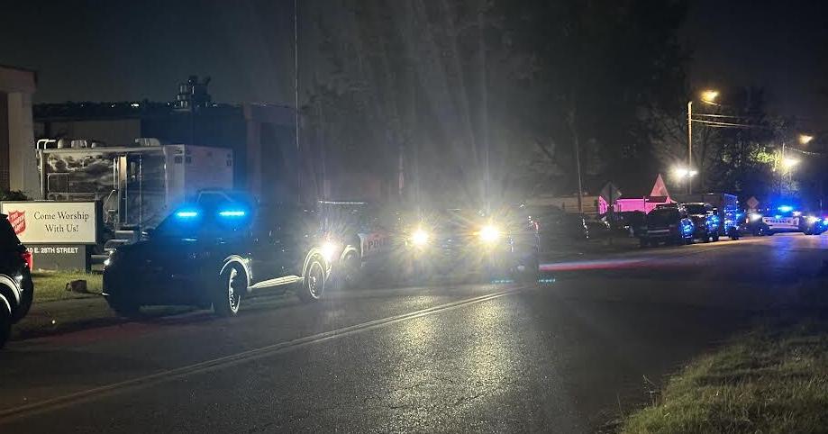 UPDATE: Woman & infant escape suspect in SWAT standoff at Chattanooga ...