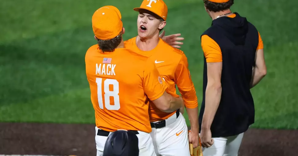 #22 Tennessee Volunteers even series with 4-2 win over Missouri Tigers