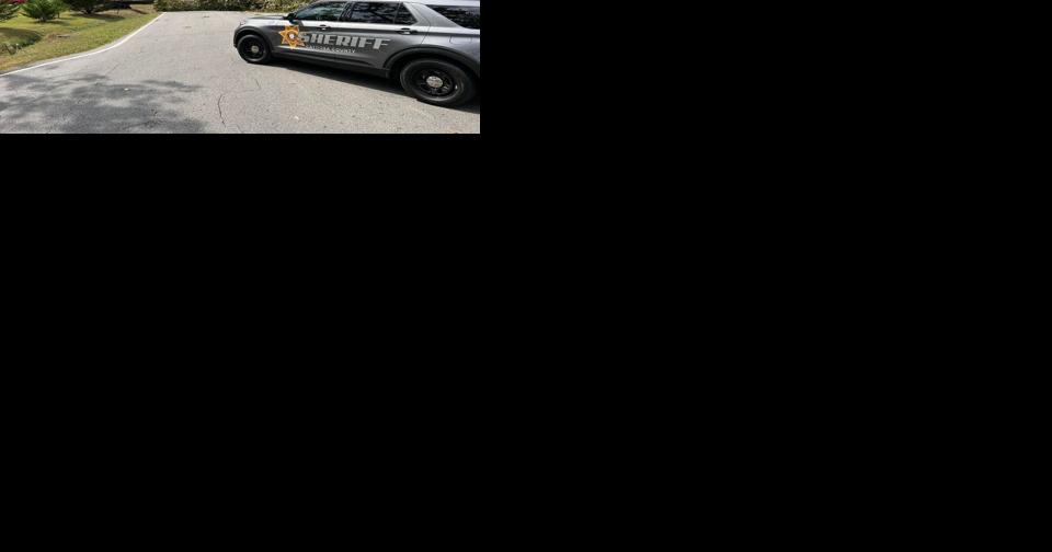 Boynton Drive closed as crews work to move large fallen tree in Catoosa County - Vimarsana News