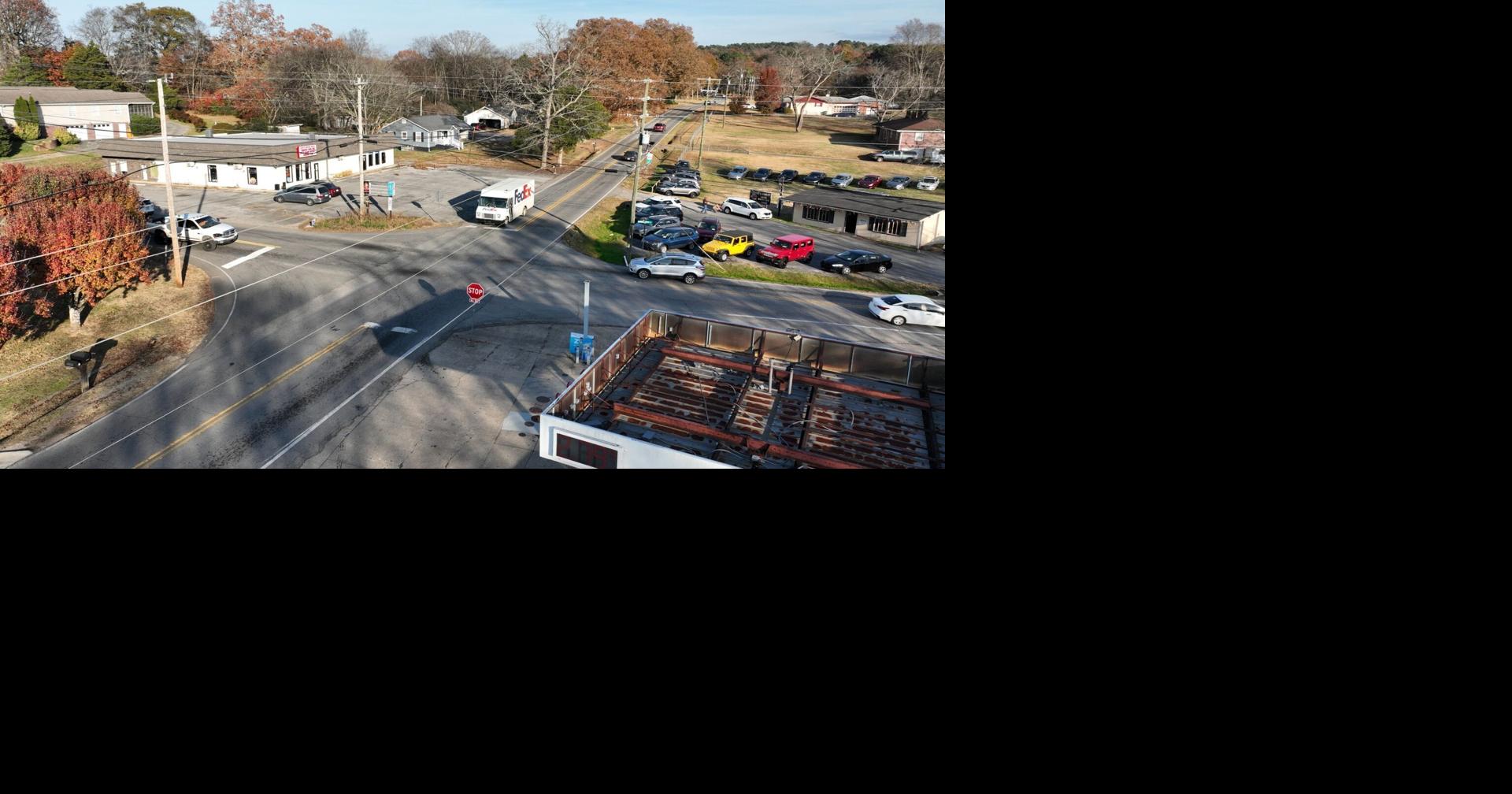 Community giving mixed signals about new traffic light going up in Ringgold