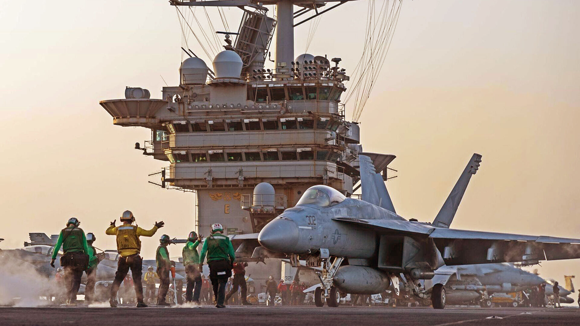 US Navy F/A-18 Super Hornet Lost at Sea | Regional/National