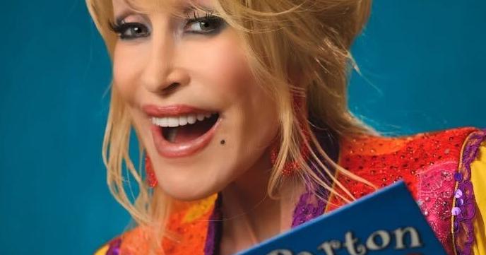 Hamilton County school board honors Dolly Parton, eyes libraries renaming