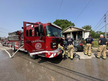 Thursday morning fire displaces 3 adults, 3 children in Alton Park