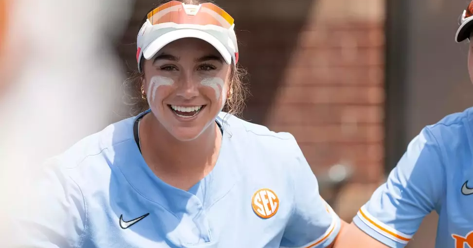 #3 Tennessee Lady Vols run-rule #23 FAU Owls 8-0, #6 UCLA Bruins 11-0 in Clearwater Invitational