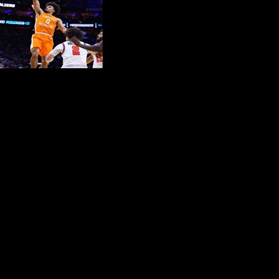 Tennessee Volunteers grind out 79-72 win over Virginia to advance to fourth straight Sweet 16