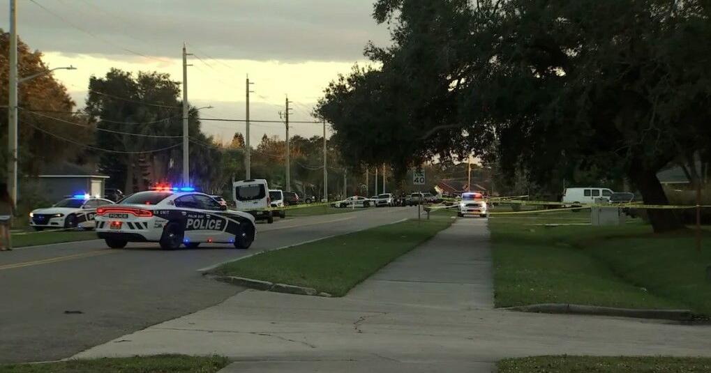 2 dead, including suspect, and 2 police officers wounded in Florida ...