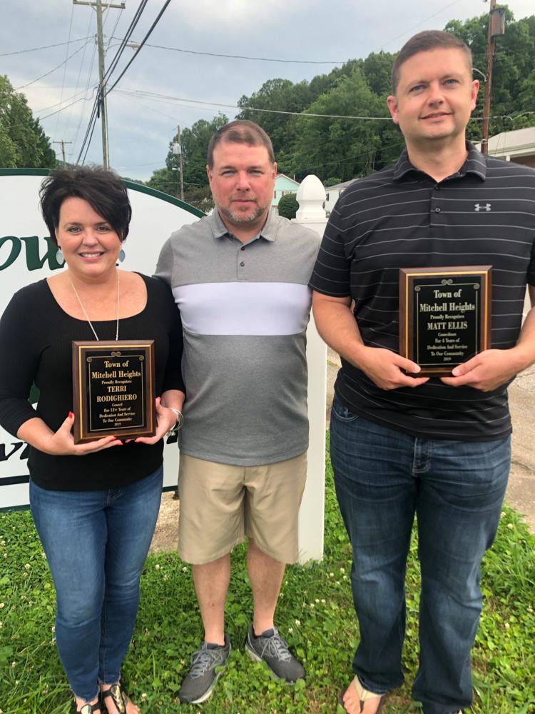 Mitchell Heights honors outgoing council members News