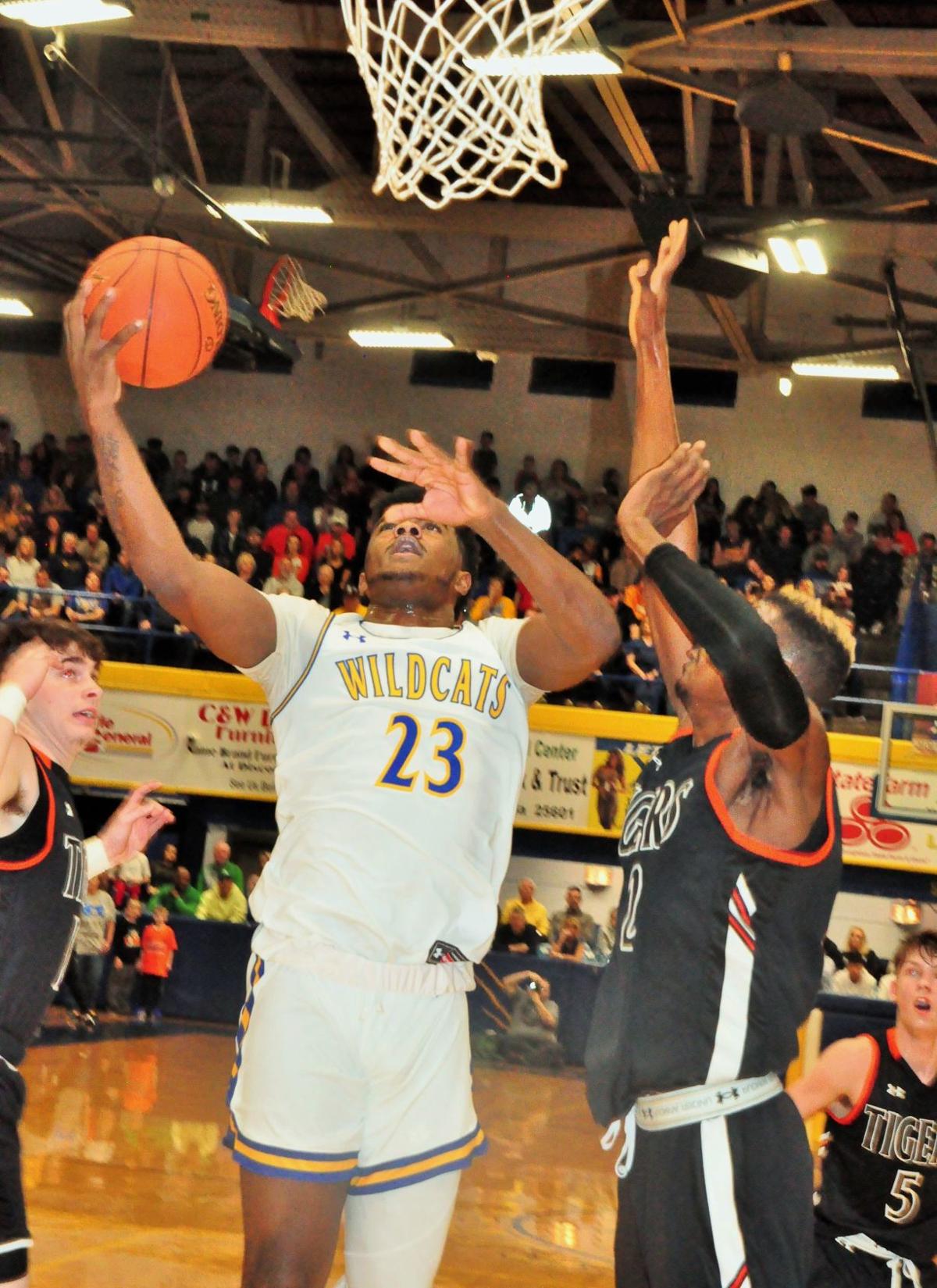 Logan Breaks Chapmanville S 54 Game In State Winning Streak With