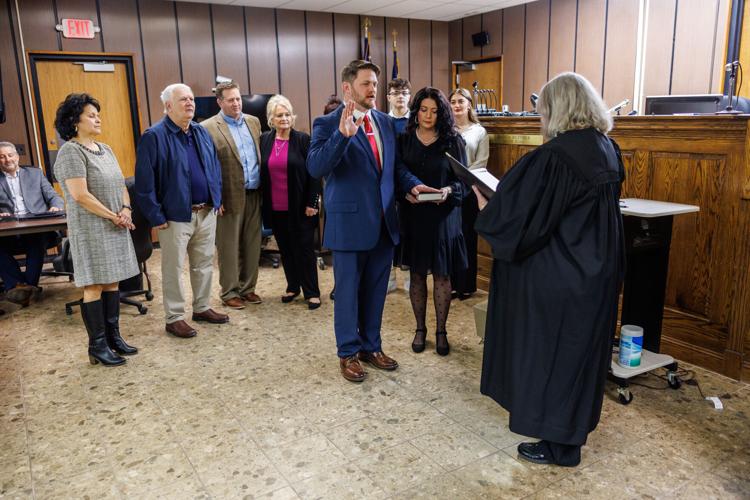 Elected officials take oaths of office at joint swearing in ceremony ...
