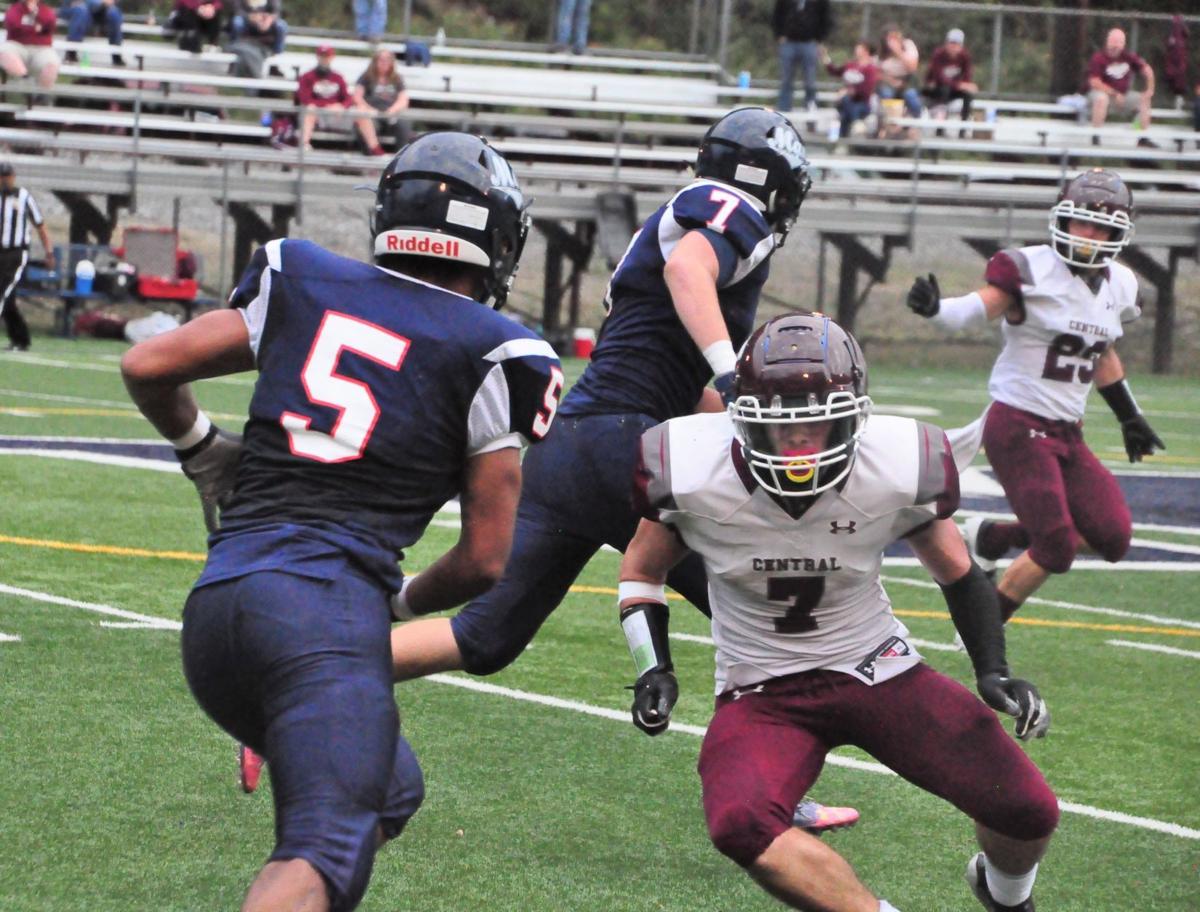 Photos Wheeling Central 19, Man 0 (High School Football) Photos