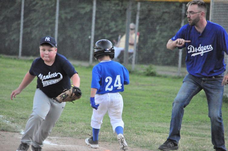 Photos: Dodgers 7, Yankees 7 (Logan Little League Minor Division