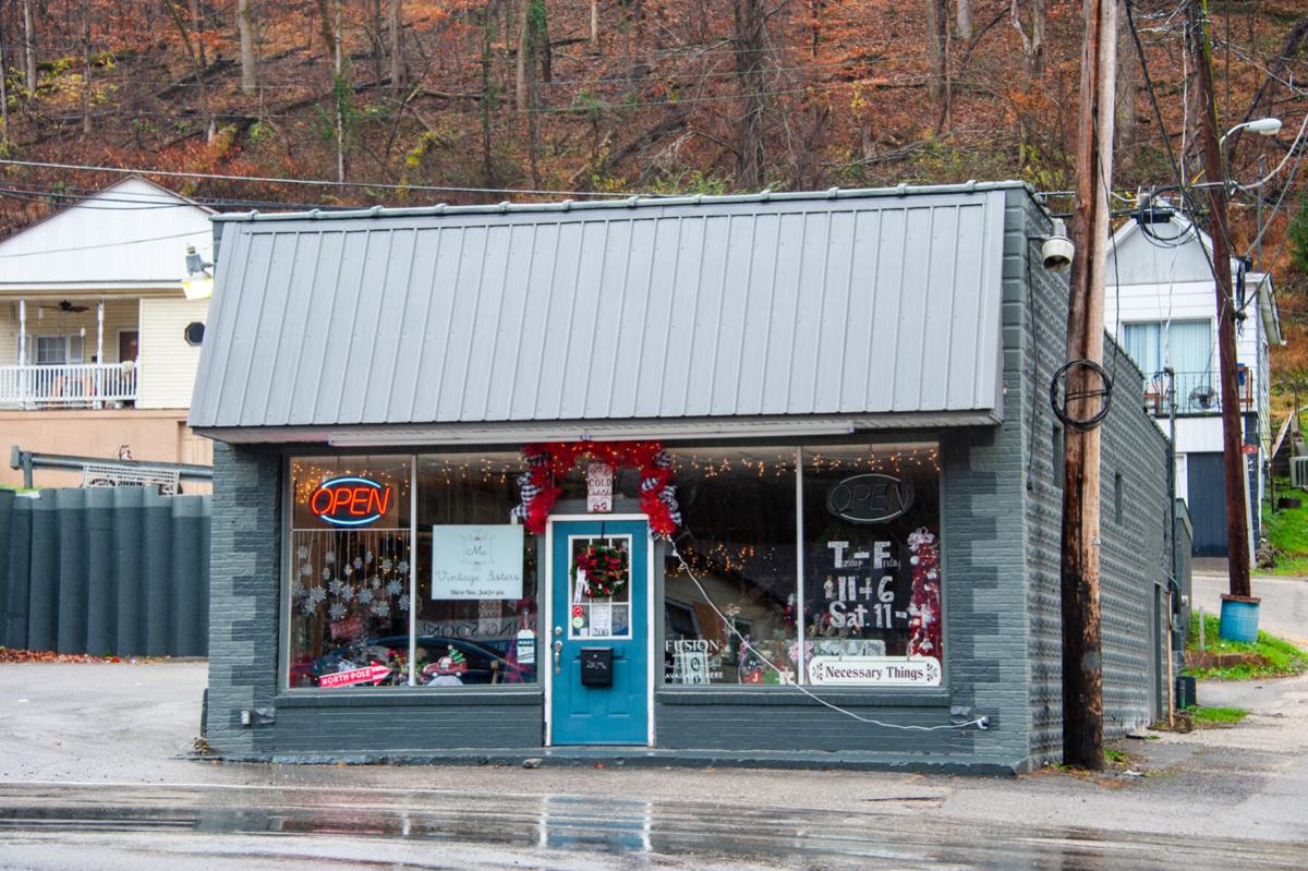 New West Logan Store Offers Antiques And Gift Items News Loganbanner Com