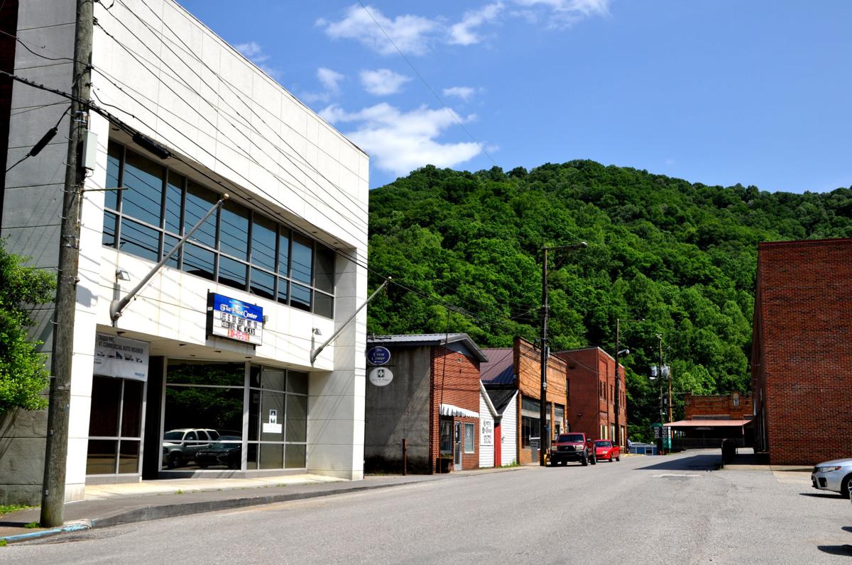 Delbarton takes steps in dealing with drug epidemic, homelessness