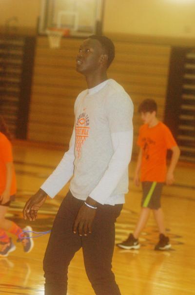 C Ville Basketball Nabs 6 8 Foreign National Hoopster Sports