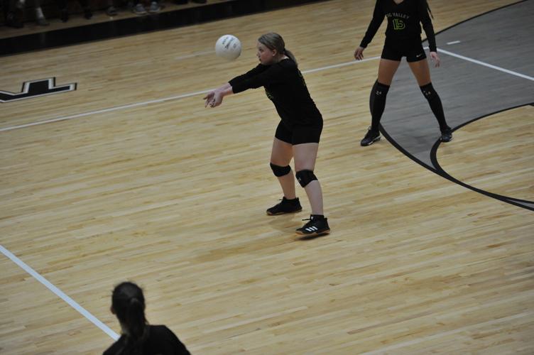 Tug Valley volleyball sweeps trimatch from Logan and Man Sports