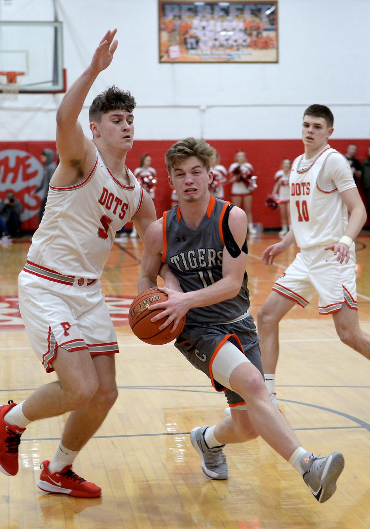 Photos Chapmanville 45 Poca 40 High School Basketball